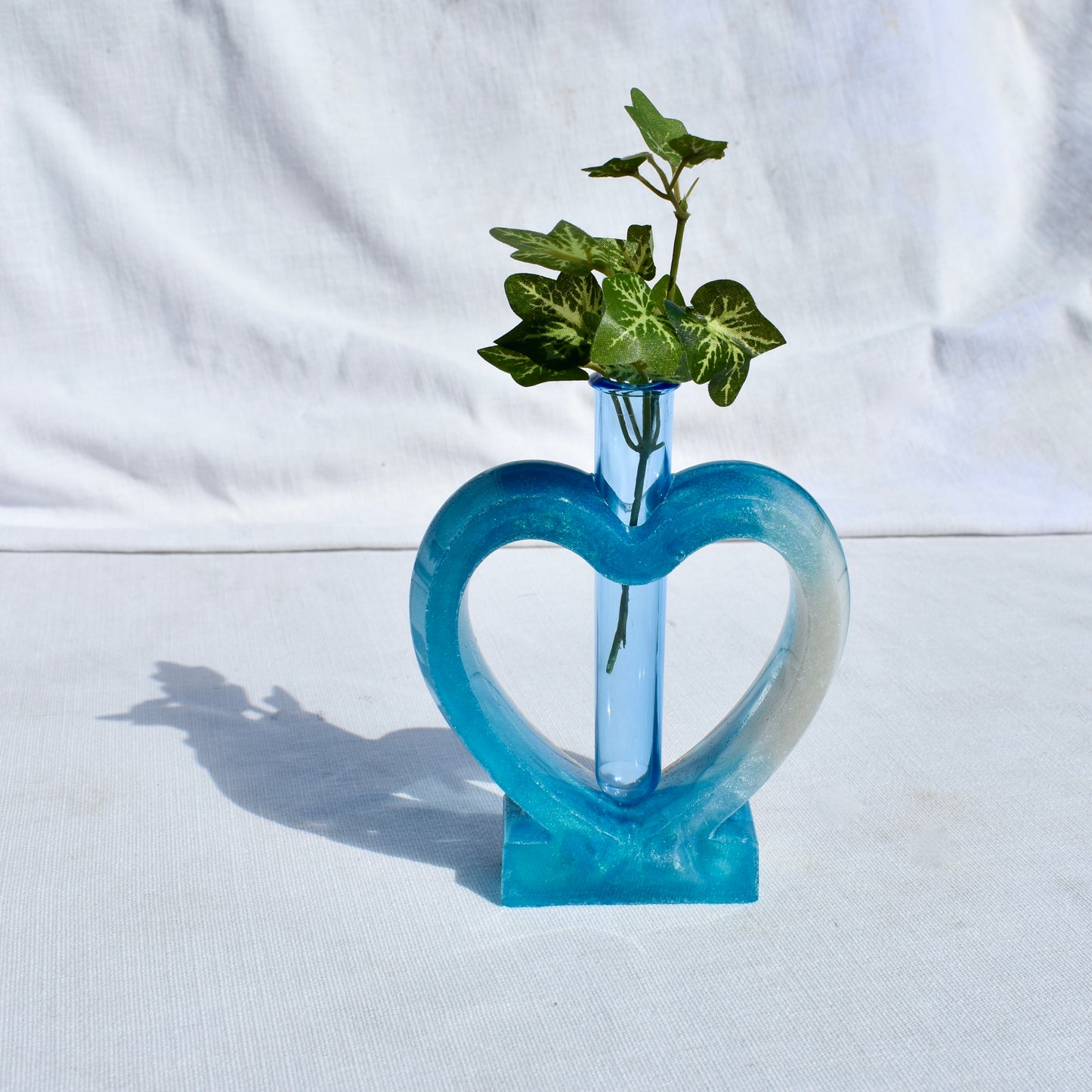 Heart Shaped Propagation Vase (2-piece set) • Hydroponic Plant Cutting Vase
