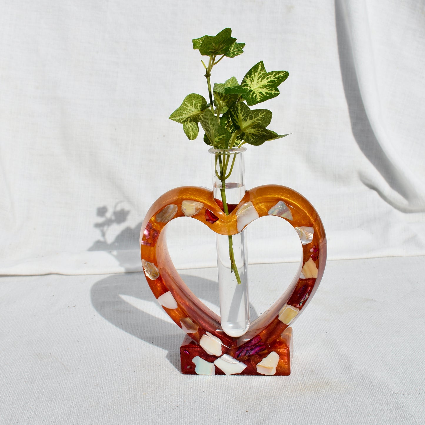 Heart Shaped Propagation Vase (2-piece set) • Hydroponic Plant Cutting Vase