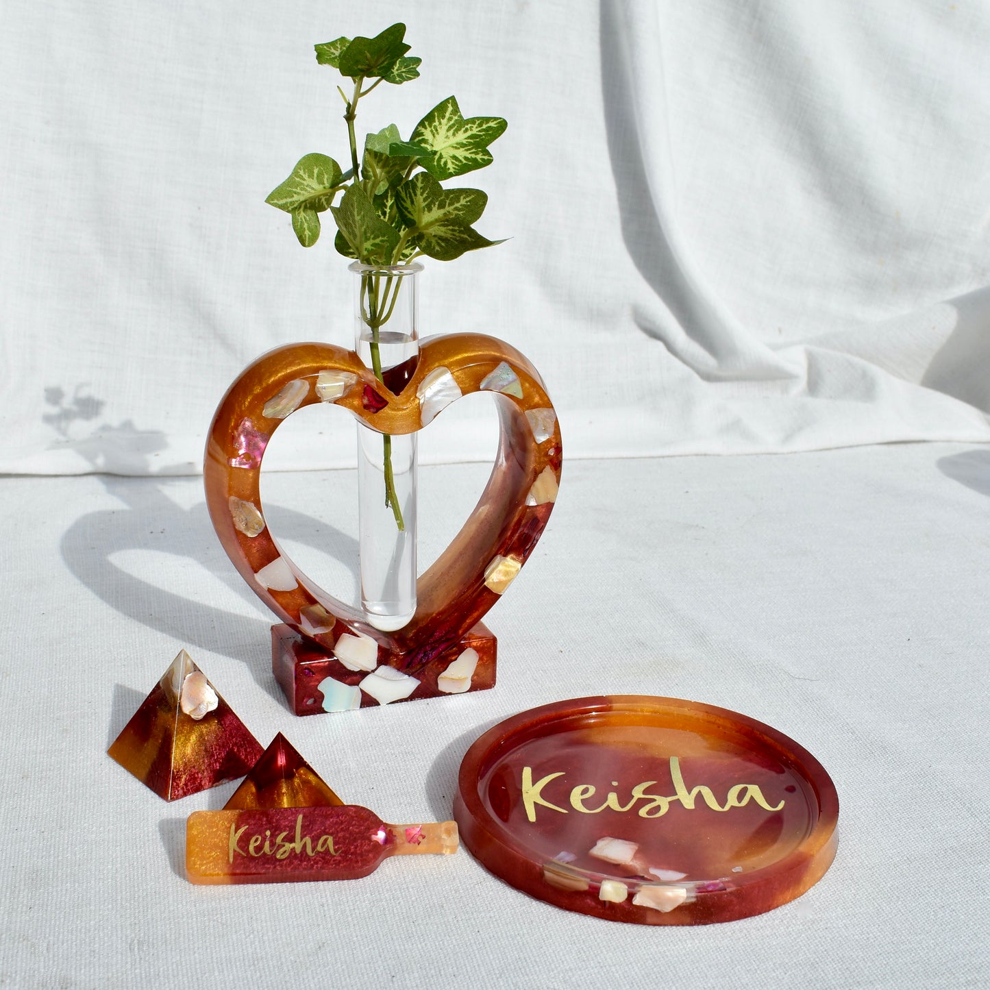Heart Shaped Propagation Vase (2-piece set) • Hydroponic Plant Cutting Vase
