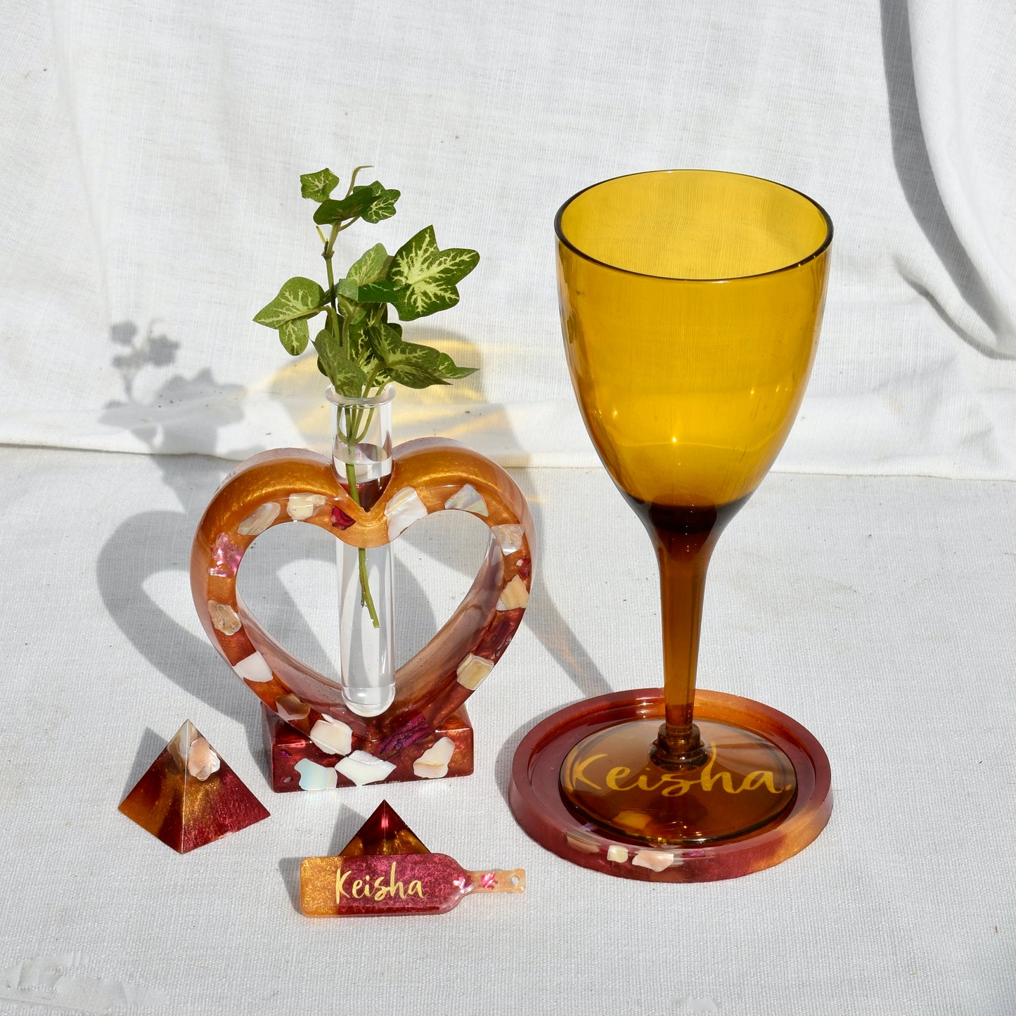 Heart Shaped Propagation Vase (2-piece set) • Hydroponic Plant Cutting Vase