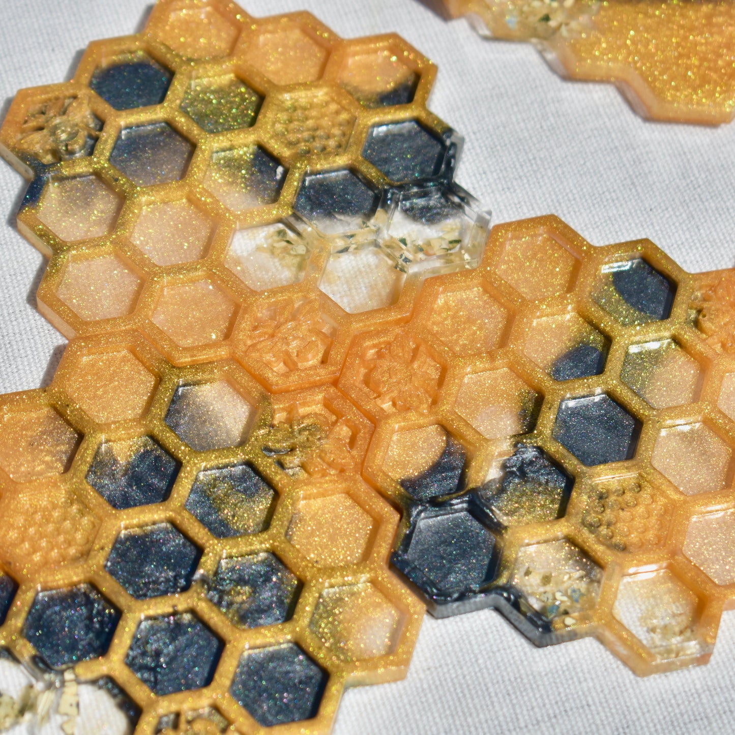 Honeycomb Coasters with Holder • Honey Bee Resin Coasters • Bumble Bee Coaster Set Bee Lover Gift 🐝