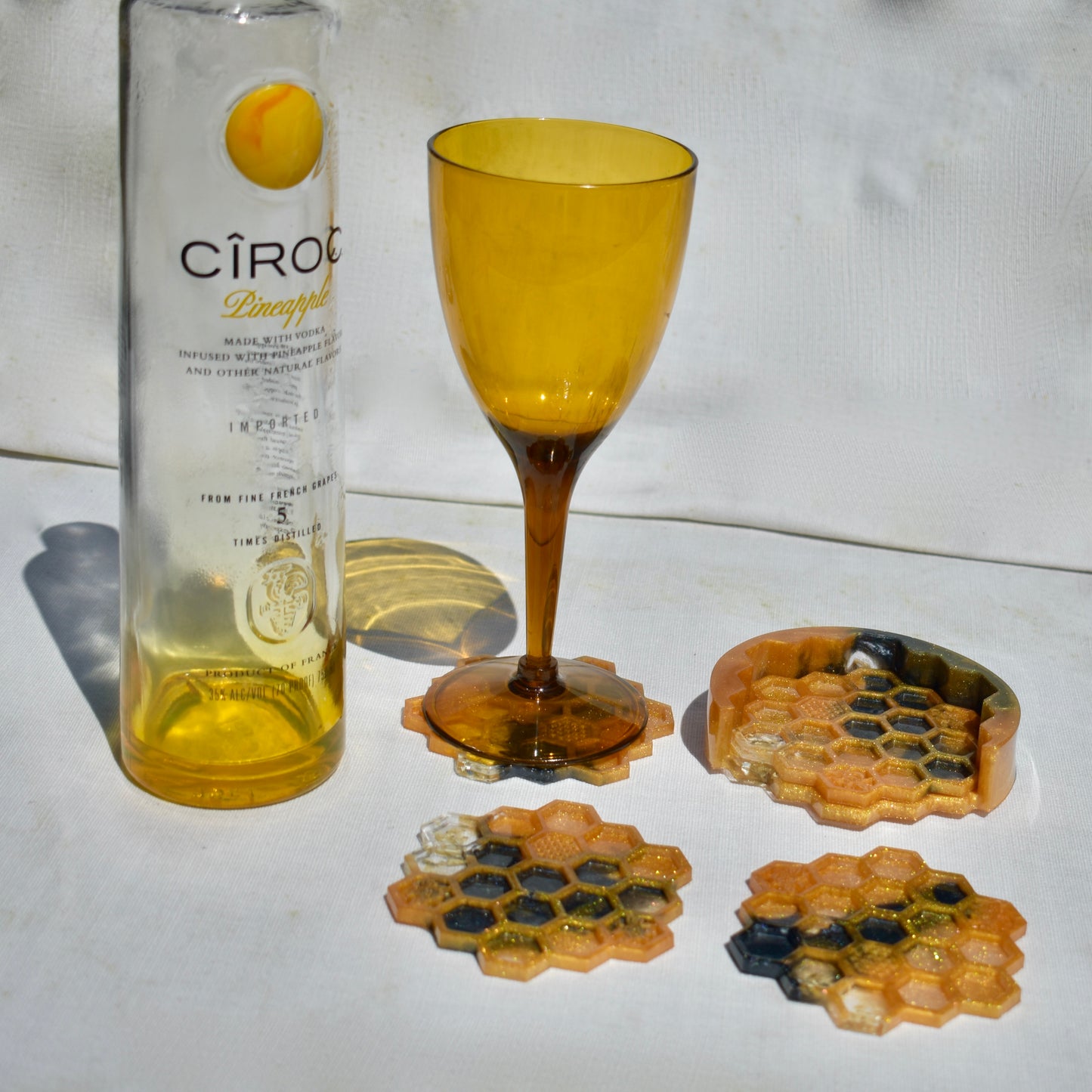 Honeycomb Coasters with Holder • Honey Bee Resin Coasters • Bumble Bee Coaster Set Bee Lover Gift 🐝