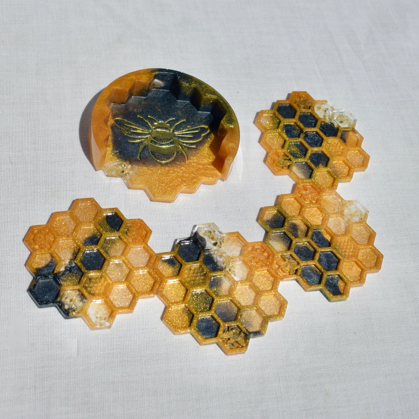 Honeycomb Coasters with Holder • Honey Bee Resin Coasters • Bumble Bee Coaster Set Bee Lover Gift 🐝