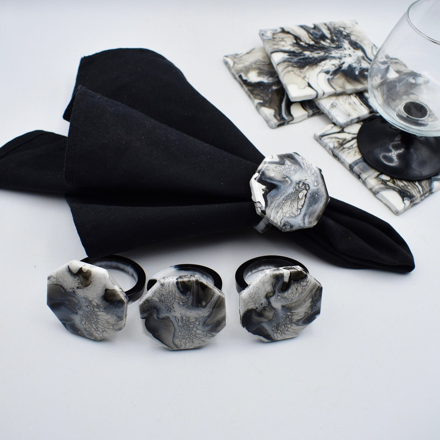 Black & White Napkin Rings (set of 4)