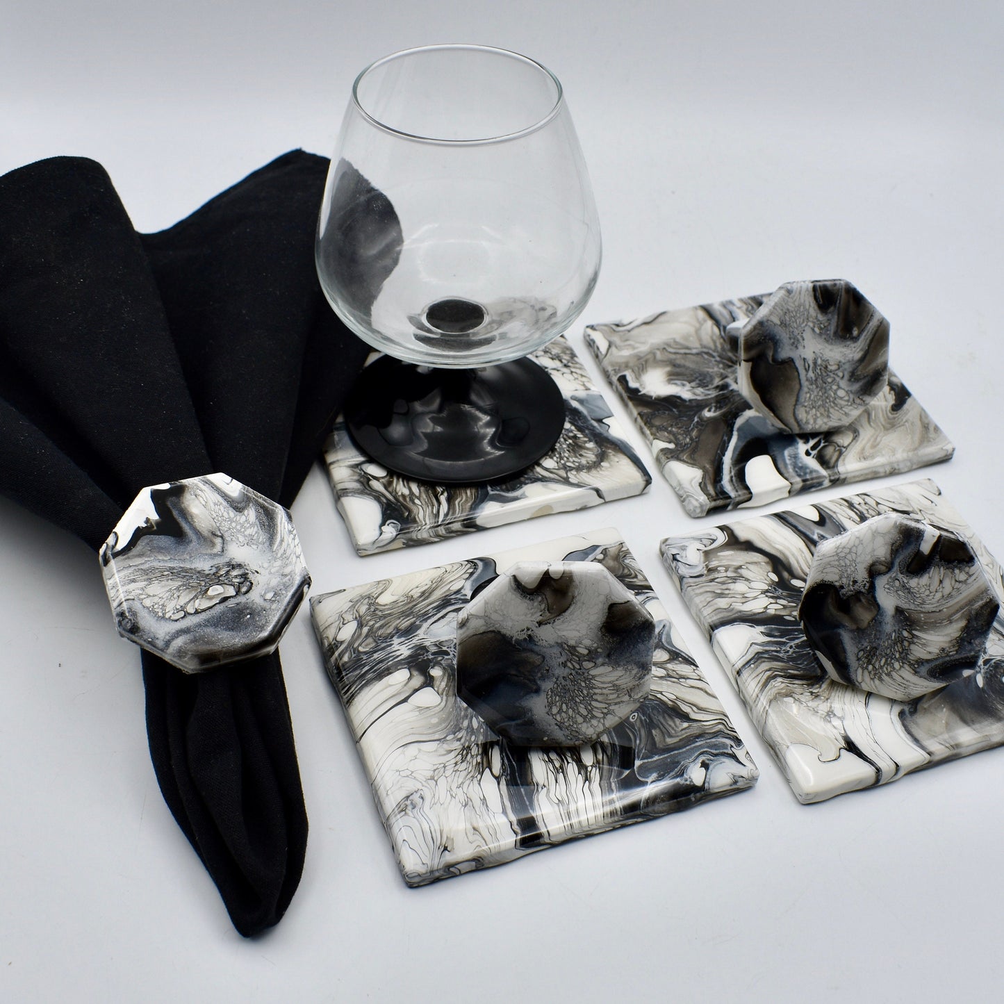 Black & White Napkin Rings (set of 4)