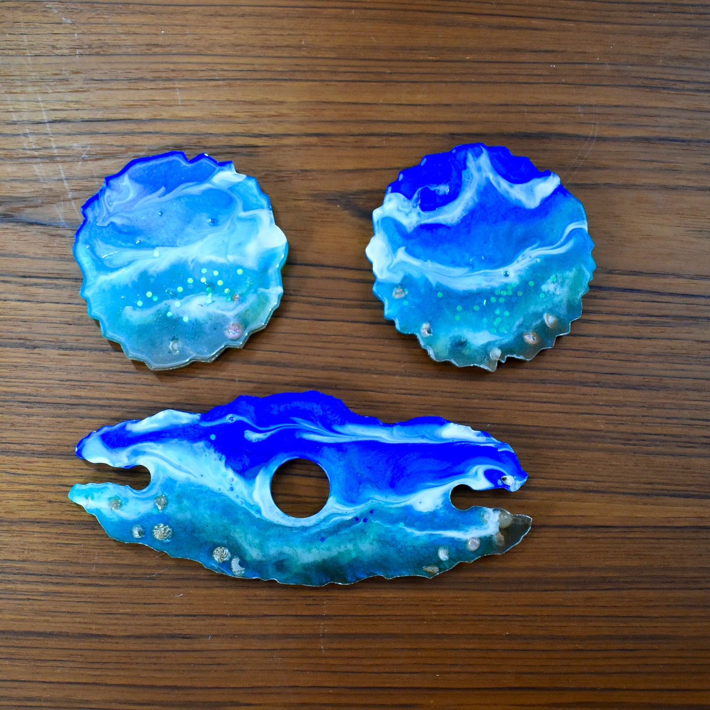 Beach Vibe Wine Butler with 2 Coasters