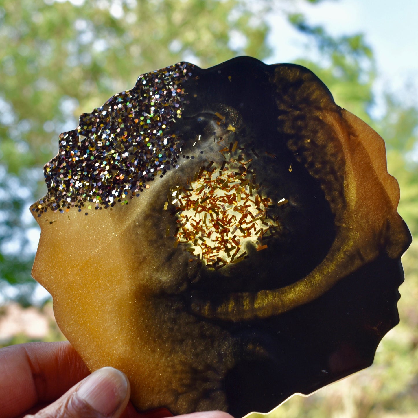 Black and Gold Wine Butler w 2 Coasters