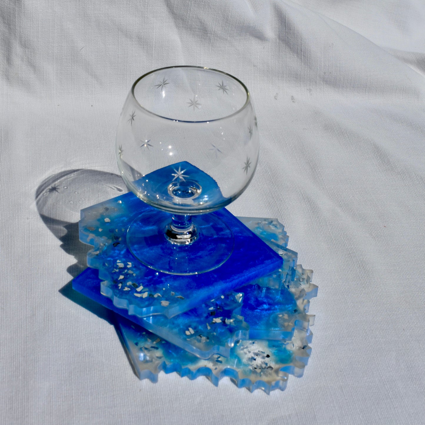 Blue & White Coasters with Stand • Sapphire & Winter White Coasters • Blue Wave Edge Coaster Set