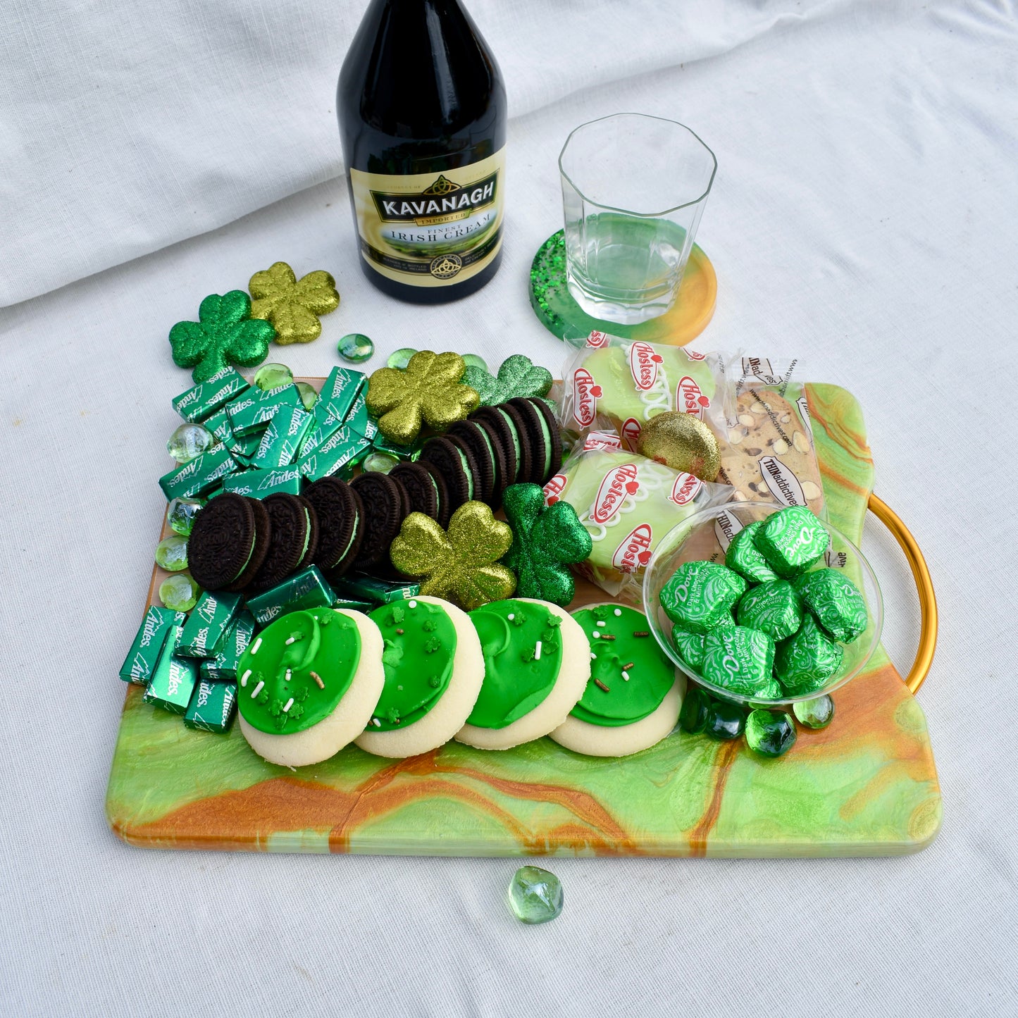 🍀Green & Gold Charcuterie Board with Metal Handle 🇮🇪