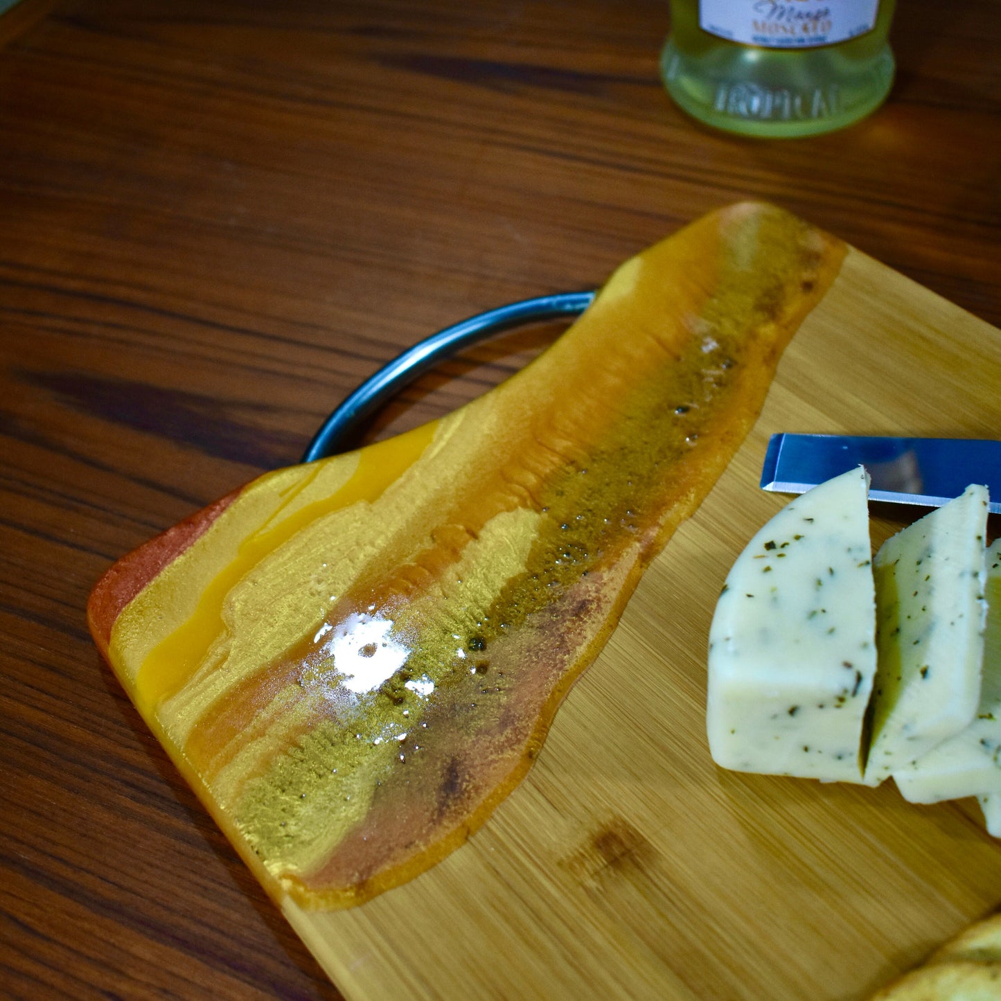 Cutting/Charcuterie Board with Metal Handle - Africa Themed Cheeseboard • Travel Destination Charcuterie Board